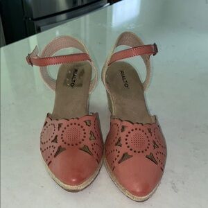 Women's Rialto Coya Espadrille Wedge Size 8 1/2 Rosewood